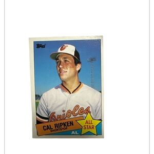 Topps Green and Red Baseball Card of HOF CAL RIPKEN MINT CONDITION